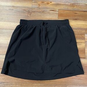 Women’s Black all in motion skort S